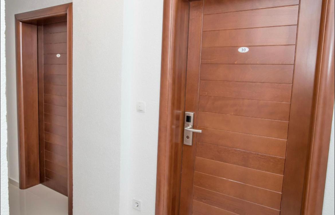 Apartmani Nela Sutomore Dış mekan fotoğraf